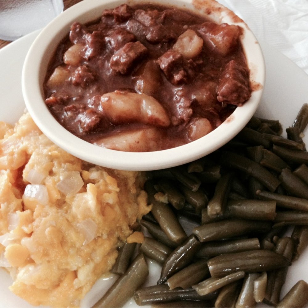 City Cafe - Beef stew with stewed squash and string beans - American Near Me - Northport, Alabama City Cafe - Beef stew with stewed squash and string beans - American Near Me - Northport, Alabama