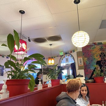 Everest Himalayan Cuisine - Inside - Himalayan/Nepalese Near Me - Encinitas, California Everest Himalayan Cuisine - Inside - Himalayan/Nepalese Near Me - Encinitas, California