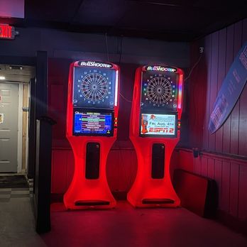 R Place Pub - two arcade machines with red lights - Pubs Near Me - Louisville, Kentucky