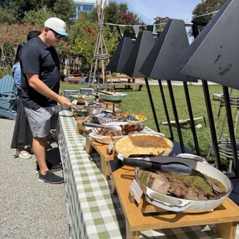 Beer Garden - Food buffet - Beer Gardens Near Me - Sunnyvale, California