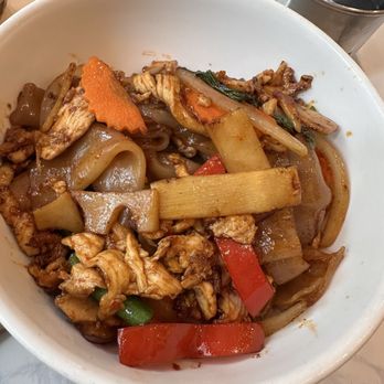 Top Thai - Pad kee mao - not on the menu, but they substitute the noodles and it becomes it - Thai Near Me - New York, New York Top Thai - Pad kee mao - not on the menu, but they substitute the noodles and it becomes it - Thai Near Me - New York, New York