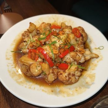 Sonsie - Kung Pao Cauliflower - New American Near Me - Boston, Massachusetts