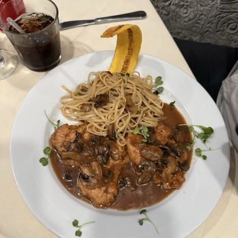 Giovanni's Ristorante - Chicken Marsala with linguine - Italian Near Me - Miami, Florida