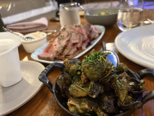 Oak + Violet by null