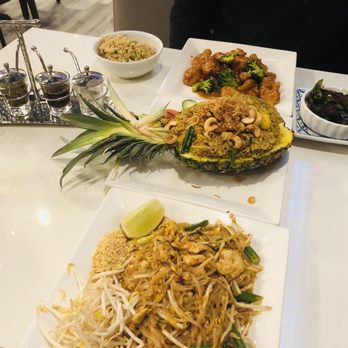 Charm Thai Bistro - Pad Thai Beef Jerky Pineapple Fried Rice Orange Chicken - Thai Near Me - Spring, Texas