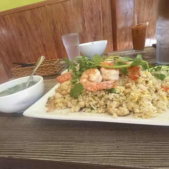 We Love Pho 2 - Shrimp and chicken fried rice - Vietnamese Near Me - Long Beach, California