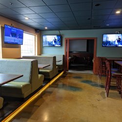 The Point Bar & Grill - Dining area.