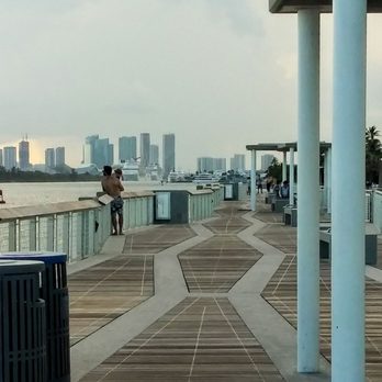 South Pointe Park - Beautifully designed Pier - Parks Near Me - Miami Beach, Florida South Pointe Park - Beautifully designed Pier - Parks Near Me - Miami Beach, Florida