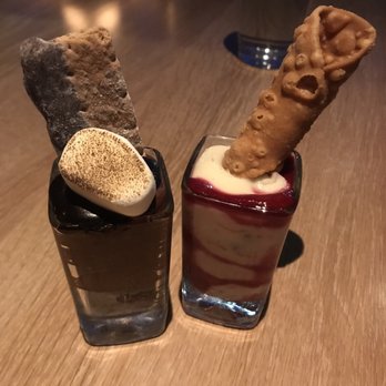 Seasons 52 - S'mores and raspberry cannoli - New American Near Me - Troy, Michigan