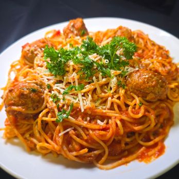 La Mona - Spaghetti and meatballs - Italian Near Me - Fairview, Oregon