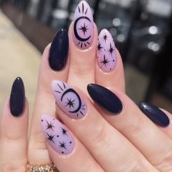 Lyn Nails Artist