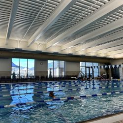Life Time - Indoor pool