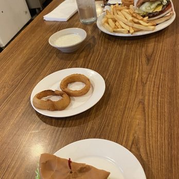 Pie 'n Burger - Burgers Near Me - Pasadena, California Pie 'n Burger - Burgers Near Me - Pasadena, California