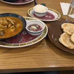Massuman Mussamun Curry Roti