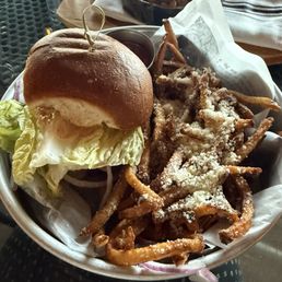 Industry standard cheeseburger