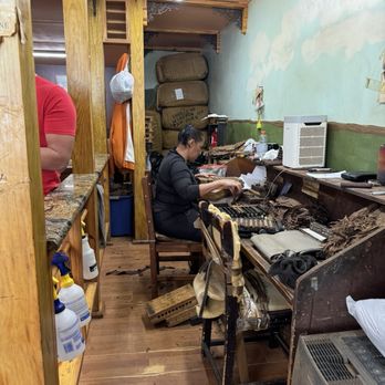 Lianos Dos Palmas Handmade Cigars - Where the work is being done. - Tobacco Shops Near Me - Charleston, South Carolina