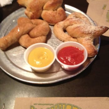 Mellow Mushroom Mount Pleasant - Pizza Near Me - Mount Pleasant, South Carolina