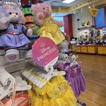 Build-A-Bear Workshop - Toy Stores Near Me - Orlando, Florida