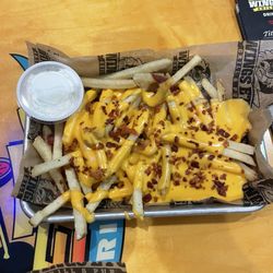 Wings Etc - Nacho fries with bacon