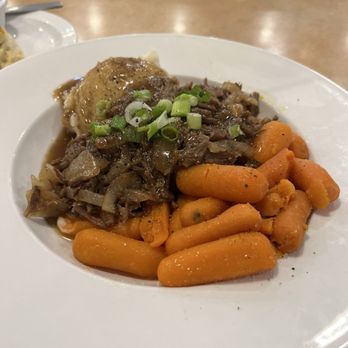 Castello's Pizza - Pot roast dinner - Pizza Near Me - Clermont, Florida