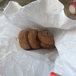 Duke's Donuts - Sugar donuts