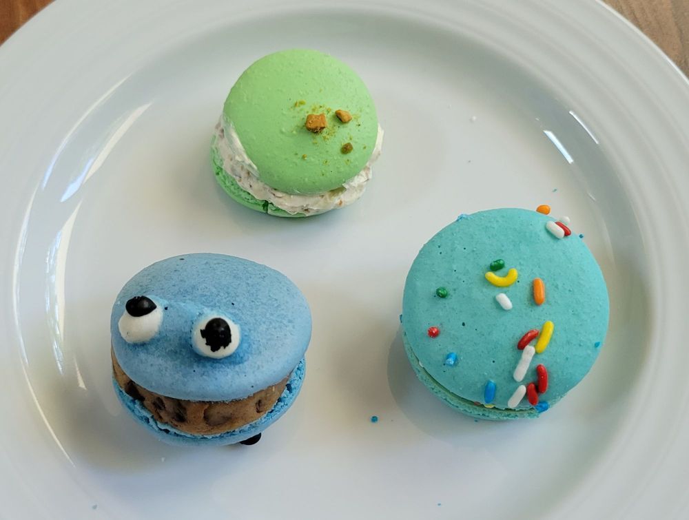 THE MIDNIGHT BAKER Updated September 2024 Columbus, Ohio Desserts