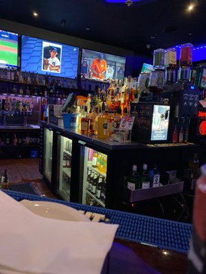 The HUB Sports Bistro by null