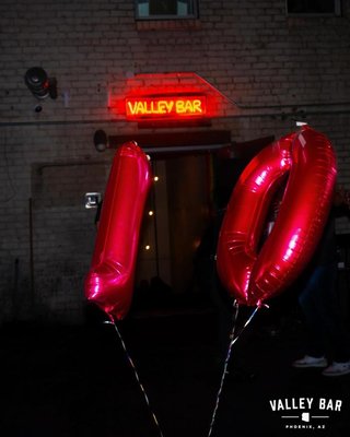 Valley Bar by null