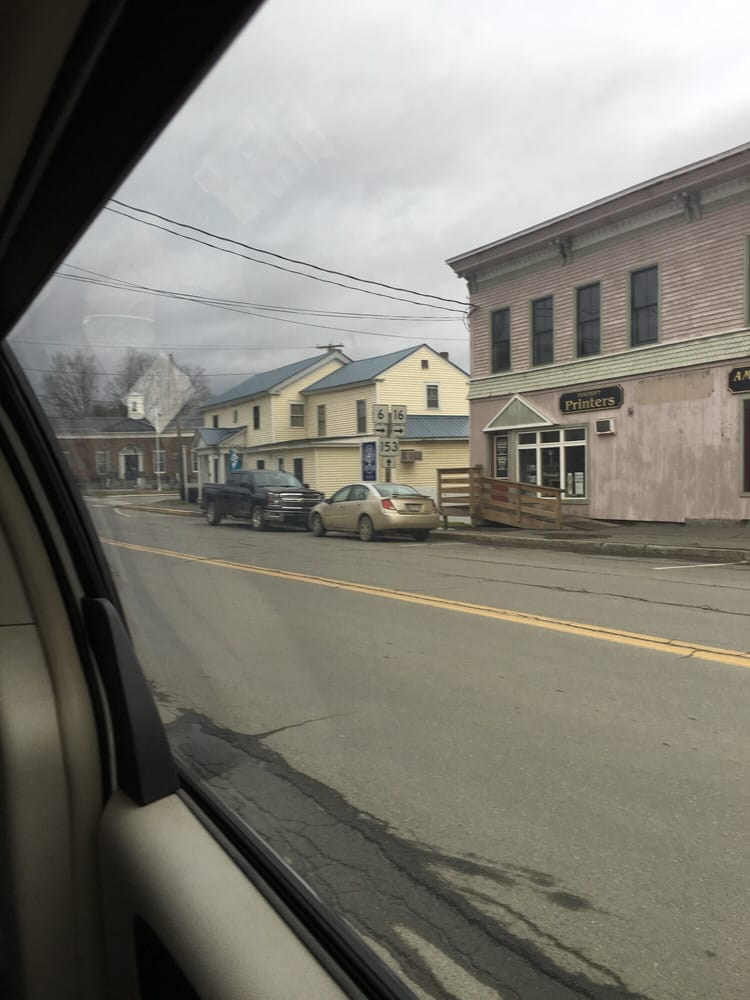 CARPE DIEM Updated August 2024 31 North St, DoverFoxcroft, Maine