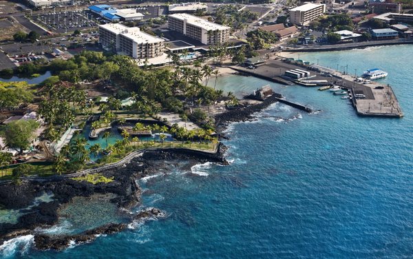 Courtyard King Kamehameha's Kona Beach Hotel by null