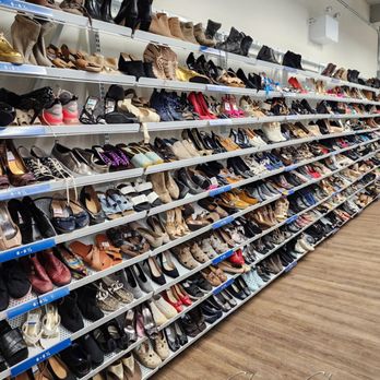 Value Village Boutique - Shoes - Thrift Stores Near Me - Toronto, Ontario Value Village Boutique - Shoes - Thrift Stores Near Me - Toronto, Ontario