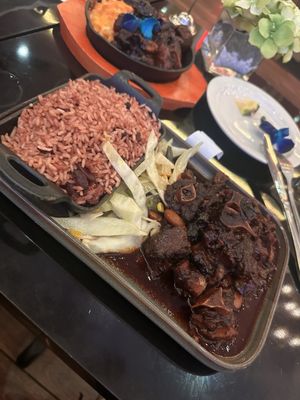 Code Red Restaurant & Lounge by null