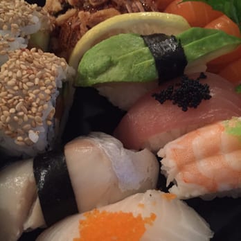 ESA - 17 bitars på ESA Sushi! - Sushi Bars Near Me - Sundsvall, Y ESA - 17 bitars på ESA Sushi! - Sushi Bars Near Me - Sundsvall, Y