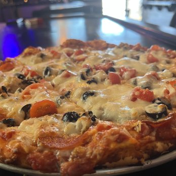 Heros Pizza and Pub - Specialty pizza - Pizza Near Me - Winder, Georgia Heros Pizza and Pub - Specialty pizza - Pizza Near Me - Winder, Georgia