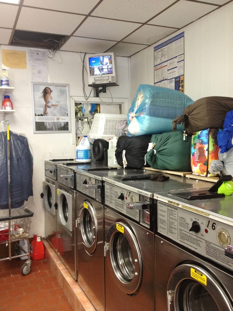 LUCKY LAUNDROMAT Updated December 2024 2819 36th Ave, Long Island