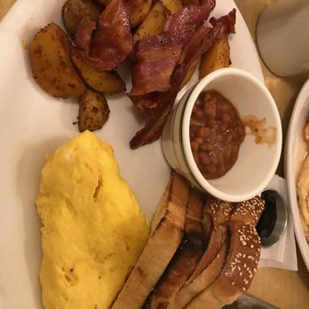The Senator - senator brunch [with delicious challah bread & home made jam!] - Breakfast & Brunch Near Me - Toronto, Ontario