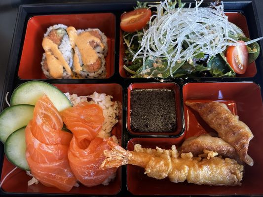 Wave Sushi & Sake by null
