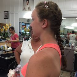 Angie's Beauty Salon - Looking good, staying cool