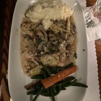 Maggie Mays - Chicken Ala Maggie - American Near Me - Bayside, New York