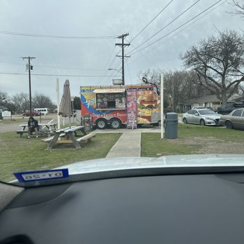 Pupuseria Tobar - Food Trucks Near Me - White Settlement, Texas Pupuseria Tobar - Food Trucks Near Me - White Settlement, Texas