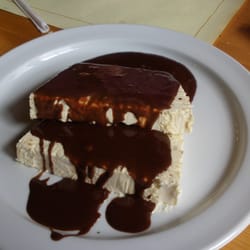 Restaurante La Perdíz - Hausgemachtes Feigeneis mit heisser Schokoladensosse.