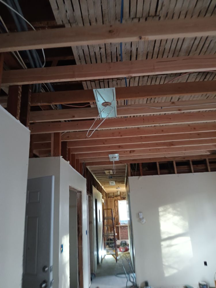 Slide of Handyman Jessis