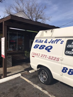 Mike and Jeff's BBQ Restaurant & Catering by null