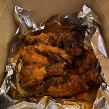Carlucci's Pizzeria - Hot wings - Pizza Near Me - Powell, Ohio