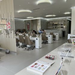 Miya Nails & Spa - View of the salon