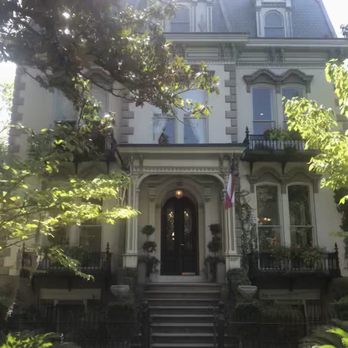 Hamilton-Turner Inn - The outside of the inn faces Lafayette square and is surrounded by gorgeous trees. - Hotels Near Me - Savannah, Georgia