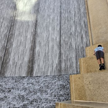 Gerald D Hines Waterwall Park - Don't do this. - Landmarks & Historical Buildings Near Me - Houston, Texas Gerald D Hines Waterwall Park - Don't do this. - Landmarks & Historical Buildings Near Me - Houston, Texas