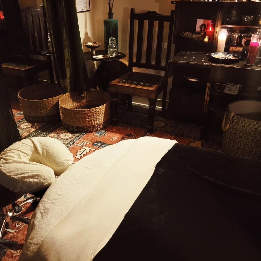 Left Hand Path Therapeutics Logo