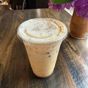 Stockbridge Coffee & Tea - Iced chai - Coffee & Tea Near Me - Stockbridge, Massachusetts Stockbridge Coffee & Tea - Iced chai - Coffee & Tea Near Me - Stockbridge, Massachusetts