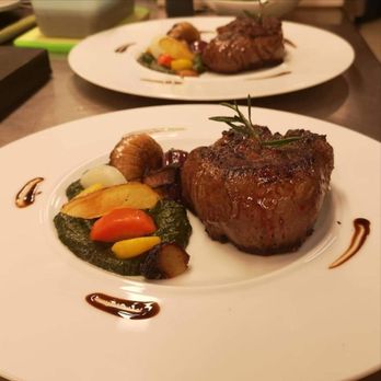Restaurant Le 360 - Filet de boeuf 300gr. - Steakhouses Near Me - Martigny, VS Restaurant Le 360 - Filet de boeuf 300gr. - Steakhouses Near Me - Martigny, VS